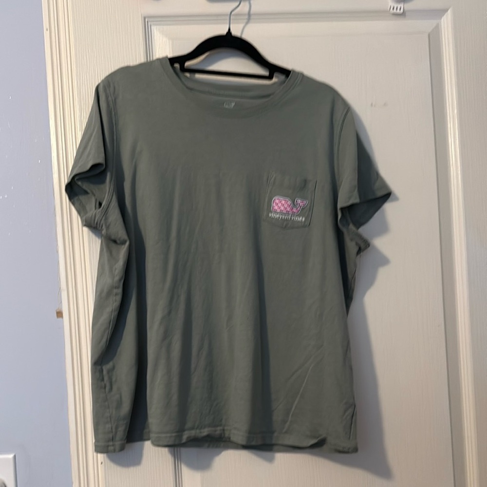 Vineyard Vines Green Short Sleeve Tee - worn 1x like new!